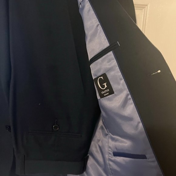 2 Piece Navy Suit - Picture 3 of 6